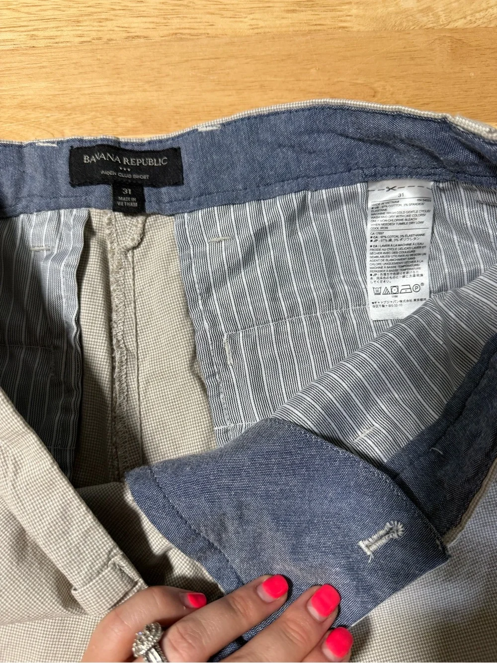 Banana Republic Aiden Club Shorts Men’s Size 31 Tan